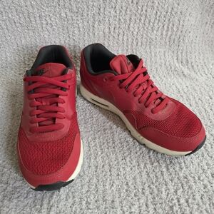 Nike Women's Red Air Max